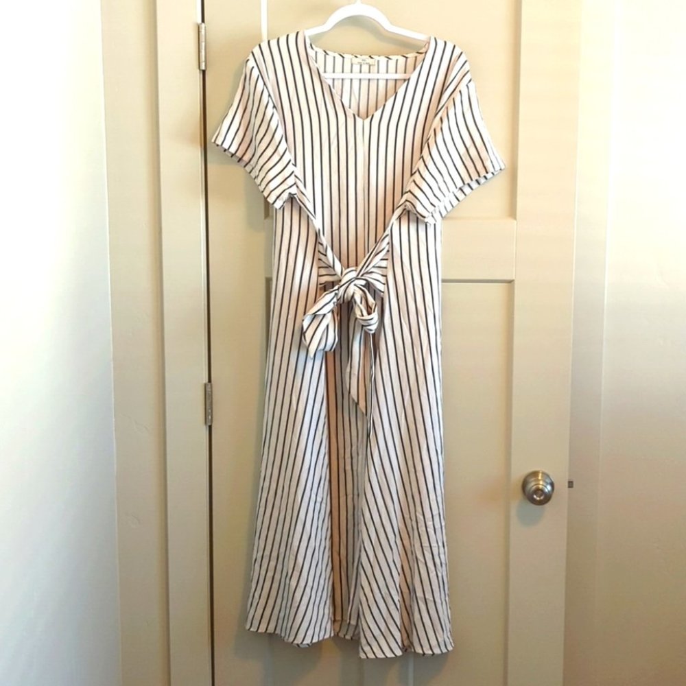 Elegant Striped Tie-Waist Midi Dress